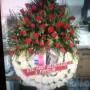 Subido por visitante en 17/6/2016 - Corona con copete flores naturales