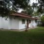 Subido por visitante en 21/5/2017 - Jardín lateral y posterior